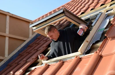 Pose de fenêtres de toit Velux à Aucaleuc